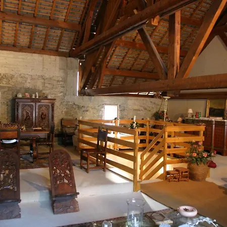 Domaine De Lara *