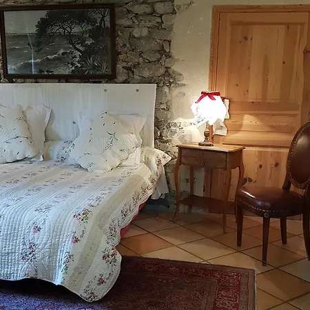 Domaine De Lara *